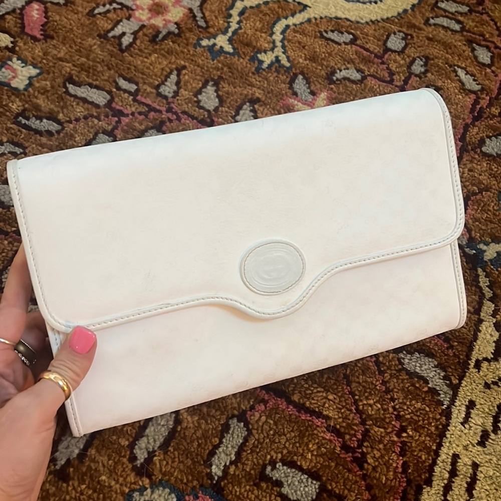 Vintage Gucci Clutch in white
